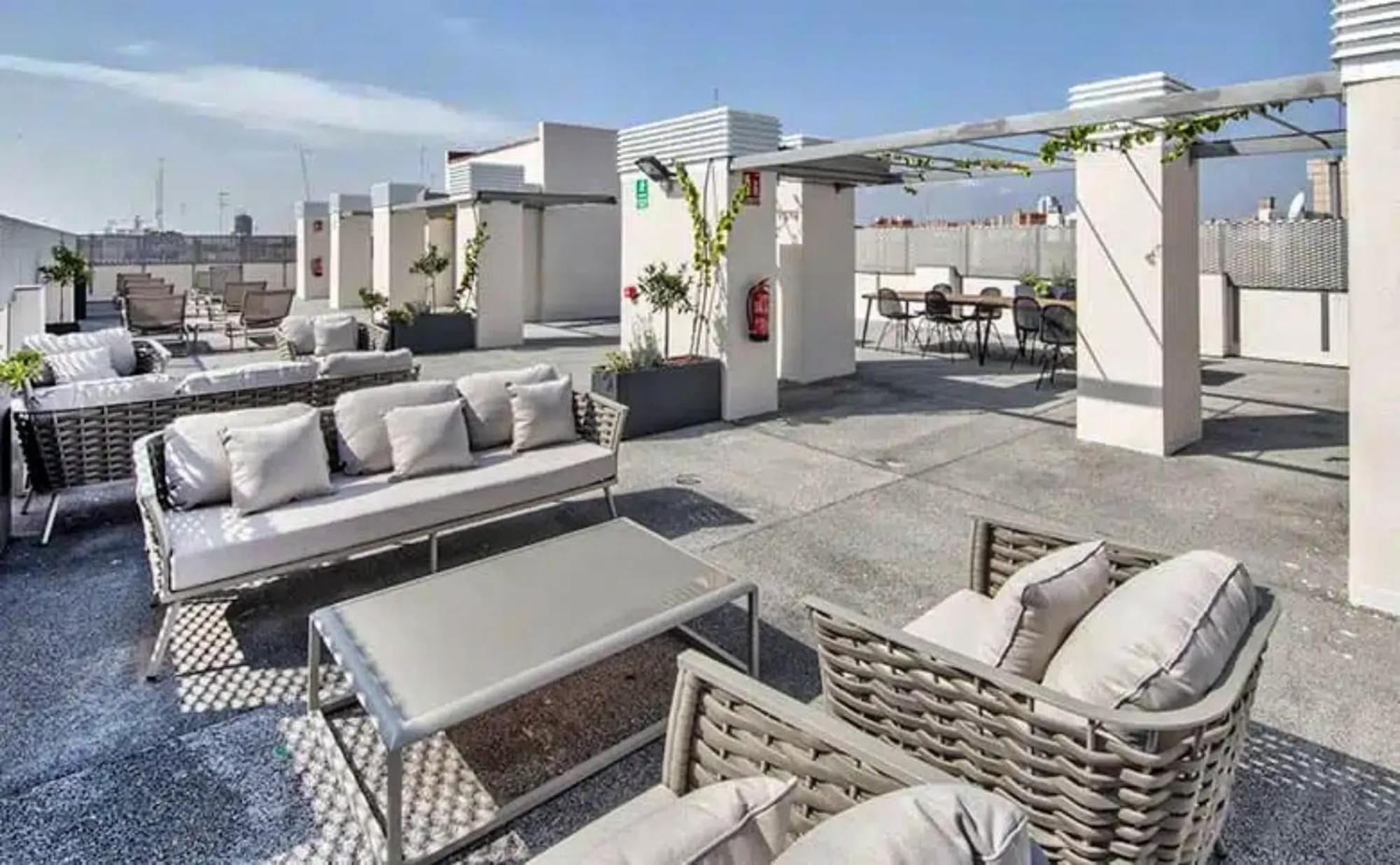 Livensa Living Studios Valencia Marina Real Hotel-Apartamento Exteriör bild
